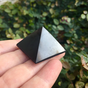Shungite Mini Pyramid - Sparkle Rock Pop